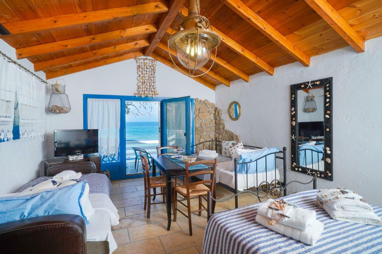 Agyrovoli Bungalow Skála Kallirákhis エクステリア 写真